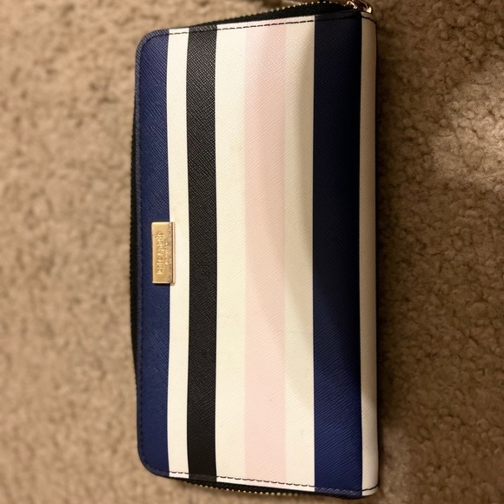 Kate Spade ♠️ Wallet!